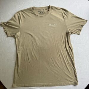 Columbia Men's Beige Short Sleeve Tee